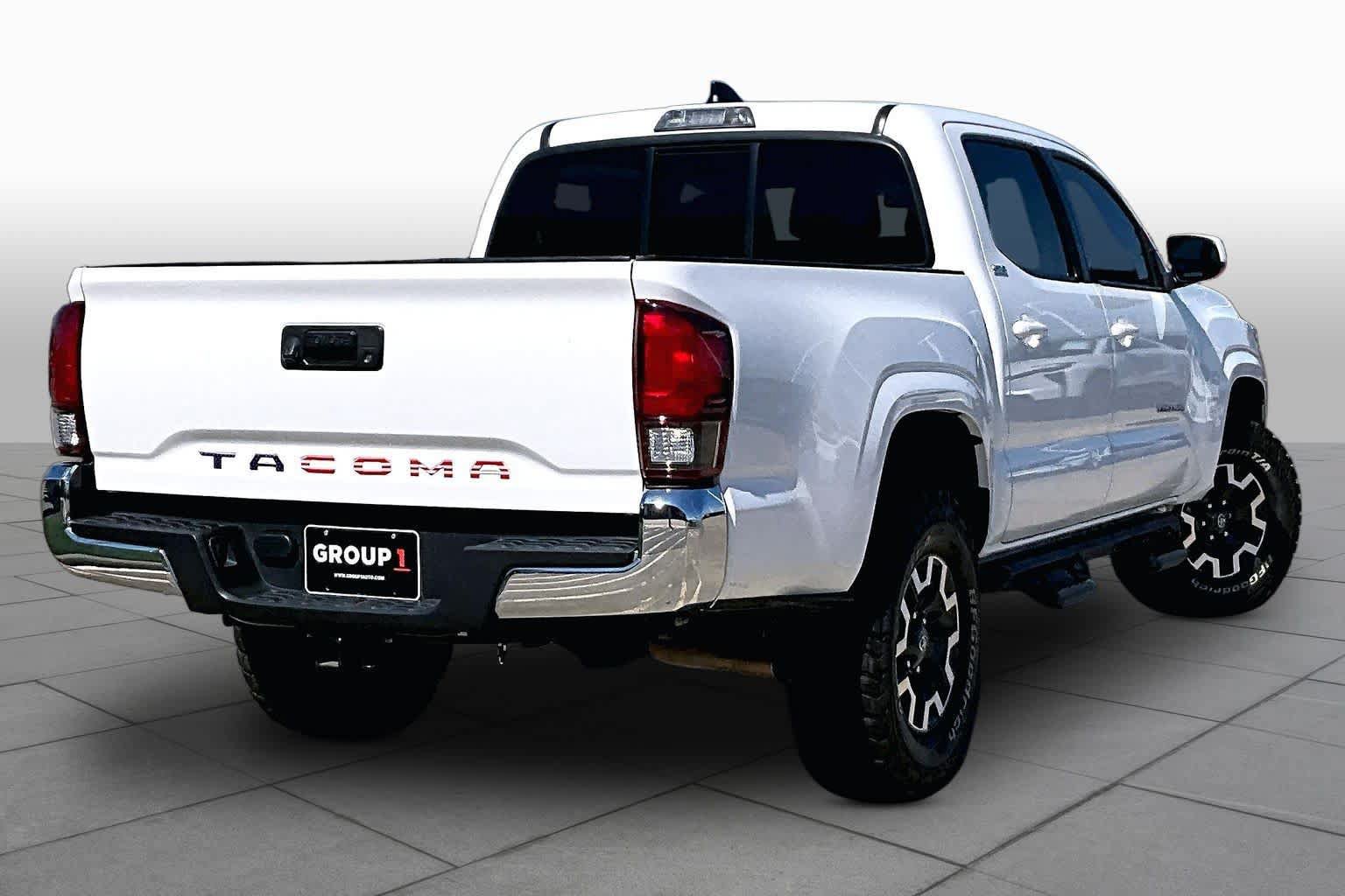 Used 2020 Toyota Tacoma SR5 RWD image 13