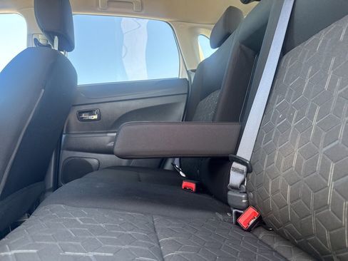 Used 2024 Mitsubishi Outlander Sport ES image 32