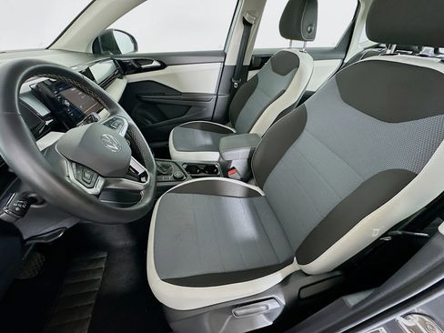 Used 2025 Volkswagen Taos S image 13