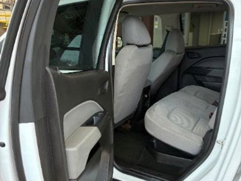 Used 2015 GMC Canyon 2WD Crew Cab w/ Convenience Package image 24