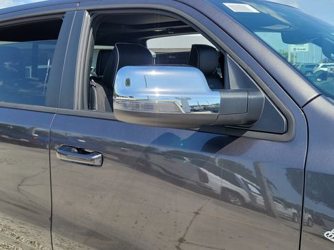 New 2026 RAM 1500 Laramie AWD/4WD image 9
