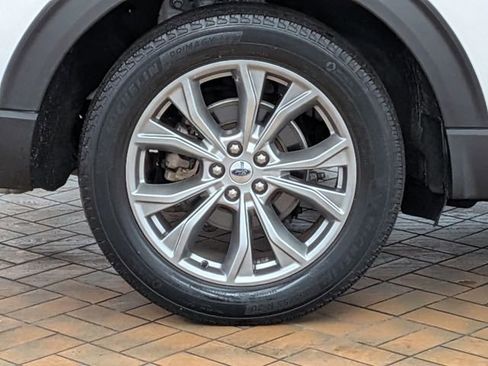 Certified 2020 Ford Explorer XLT w/ Equipment Group 202A image 10