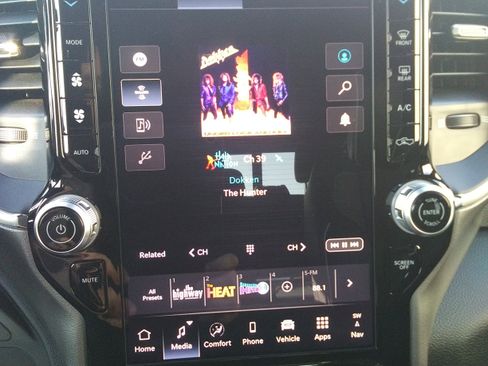 New 2026 RAM 2500 Laramie w/ Towing Technology Group image 28