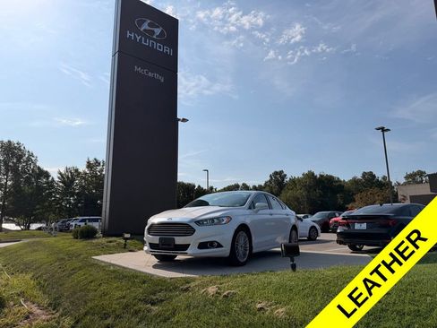 Used 2016 Ford Fusion SE w/ Equipment Group 202A FWD image 1