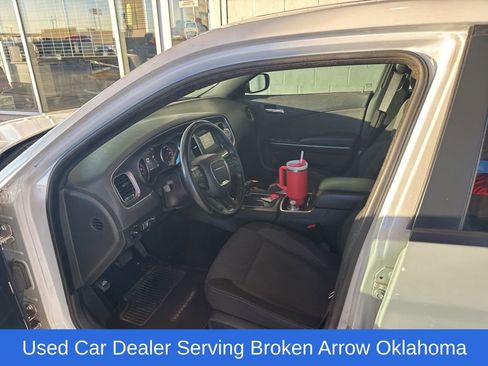 Used 2015 Dodge Charger SE w/ Power Sunroof Group image 8