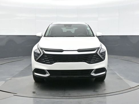 Used 2024 Kia Sportage LX image 2