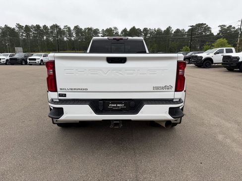 Used 2024 Chevrolet Silverado 3500 High Country w/ High Country Premium Package AWD/4WD image 5