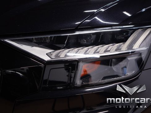 Used 2020 Audi Q8 Prestige image 11