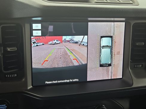 Used 2023 Ford Bronco Outer Banks image 18