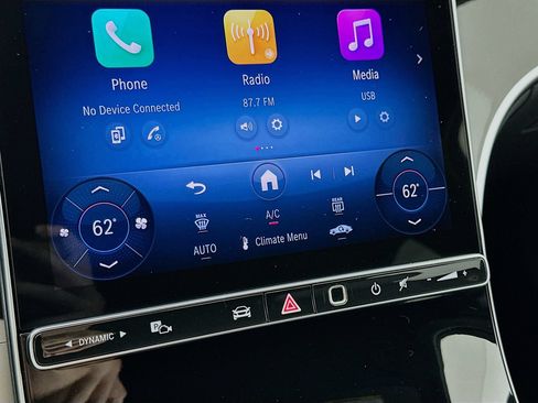 Used 2025 Mercedes-Benz GLC 300 image 16