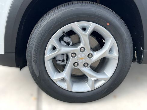 New 2026 Chevrolet Trax LS w/ LS Convenience Package FWD image 10