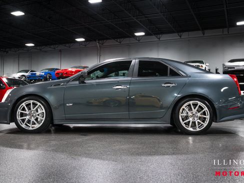 Used 2011 Cadillac CTS V RWD image 2