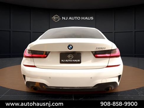 Used 2020 BMW 330i Sedan w/ M Sport Package RWD image 12