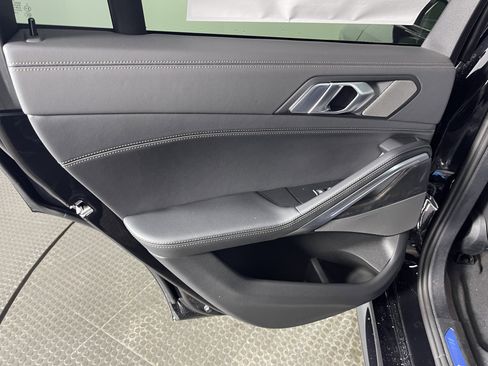 New 2026 BMW X6 xDrive40i w/ Climate Comfort Package image 15