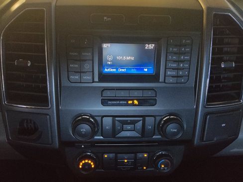 Used 2017 Ford F150 XLT RWD image 25
