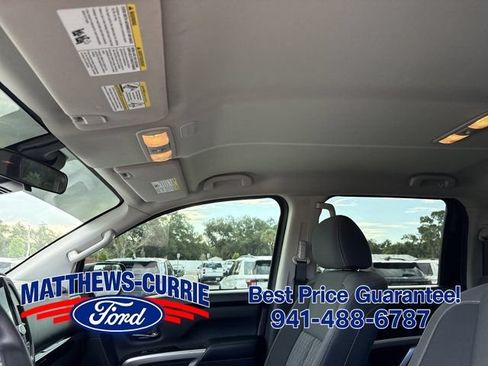 Used 2023 Nissan Titan SV AWD/4WD image 11