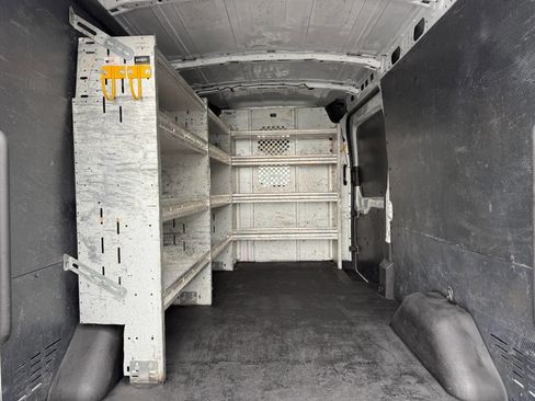 Used 2018 Ford Transit 350 148 Medium Roof image 9