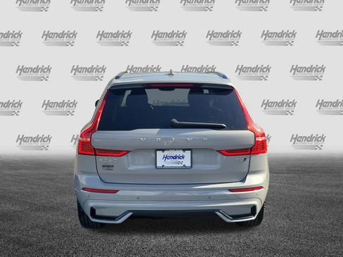 Used 2025 Volvo XC60 B5 Plus image 9
