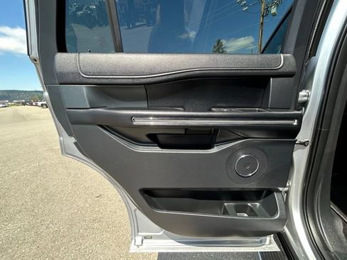 Used 2021 Ford Expedition XLT AWD/4WD image 41