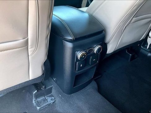 Used 2021 Ford Explorer XLT w/ Equipment Group 202A RWD image 24