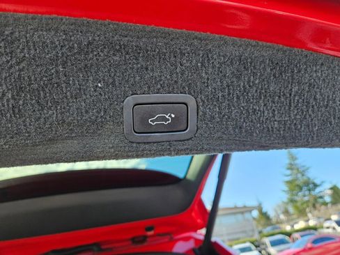 Used 2012 Volvo XC60 T6 R-Design Platinum image 17