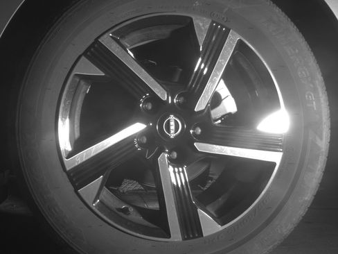 Used 2025 Nissan Sentra SV FWD image 14