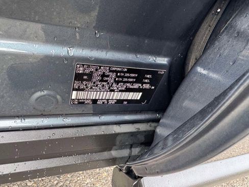 Used 2021 Toyota Venza Limited w/ Advanced Technology Package image 24