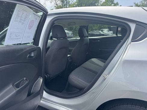 Used 2019 Chevrolet Cruze LS FWD image 14