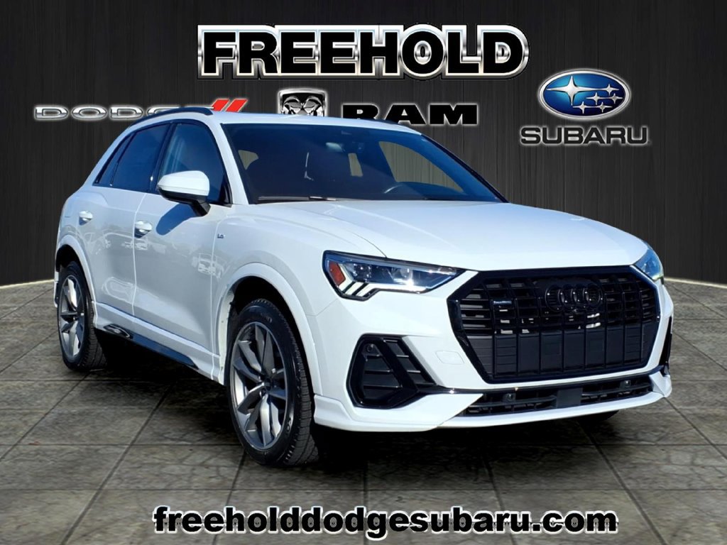 Used 2022 Audi Q3 2.0T Premium Plus w/ Premium Plus Package AWD/4WD image 1