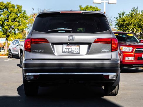 Used 2017 Honda Pilot Touring image 8