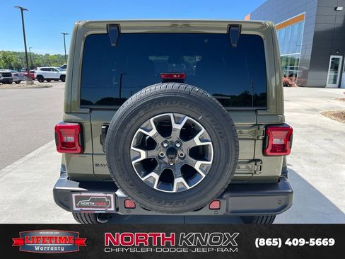 New 2026 Jeep Wrangler Unlimited Sahara AWD/4WD image 18