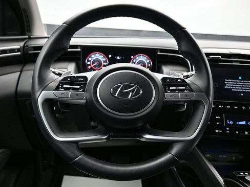 Used 2022 Hyundai Tucson Limited AWD/4WD image 16