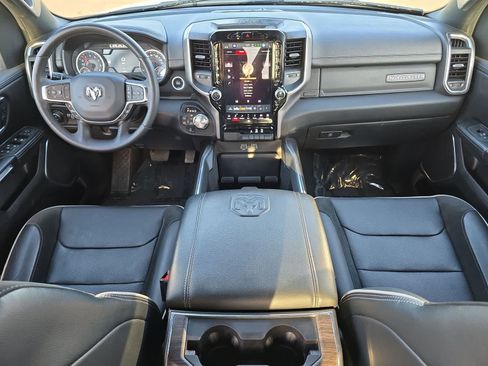 Used 2025 RAM 1500 Laramie AWD/4WD image 15