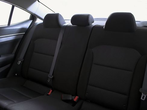 Used 2017 Hyundai Elantra Value Edition w/ Cargo Package image 16