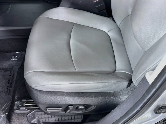 Certified 2024 Toyota Sienna XLE FWD image 20