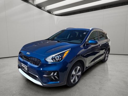 Used 2020 Kia Niro LX image 2