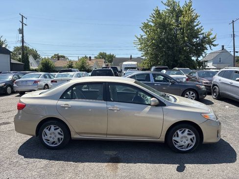Used 2012 Toyota Corolla LE FWD image 9