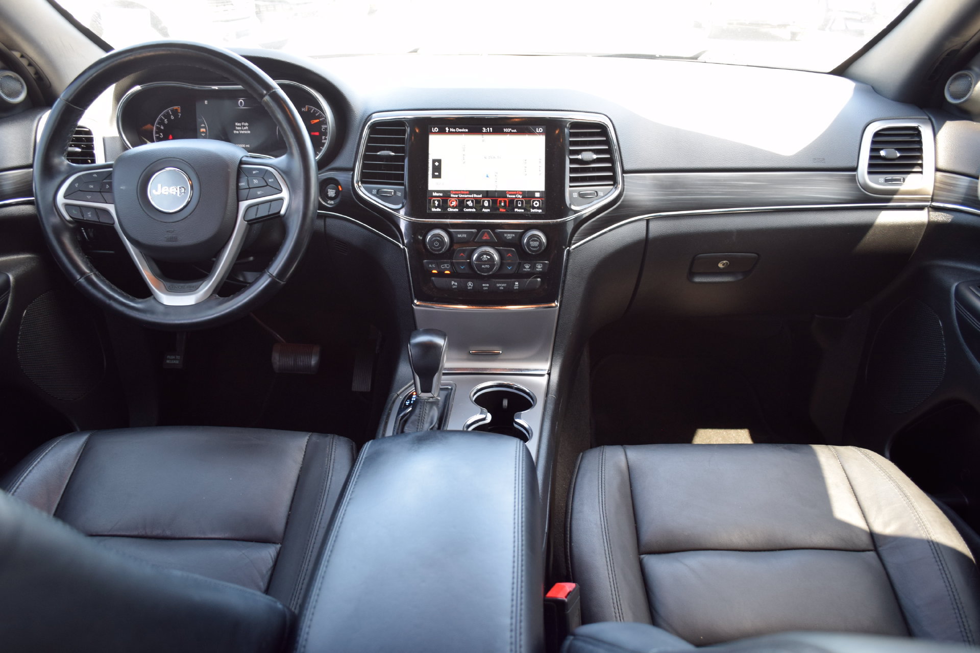 Used 2022 Jeep Grand Cherokee Limited AWD/4WD image 5