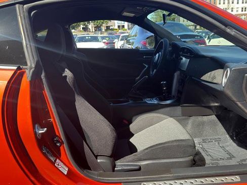 Used 2017 Toyota 86 RWD image 15