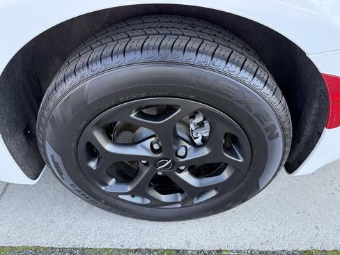 Used 2023 Chrysler Pacifica Limited w/ S Appearance Package image 55