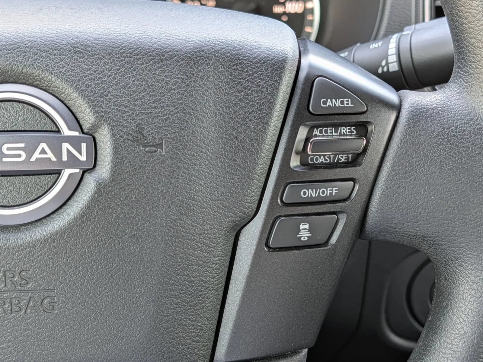 Used 2023 Nissan Frontier SV w/ Midnight Edition Package RWD image 22