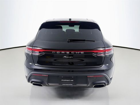 Certified 2023 Porsche Macan AWD/4WD image 25