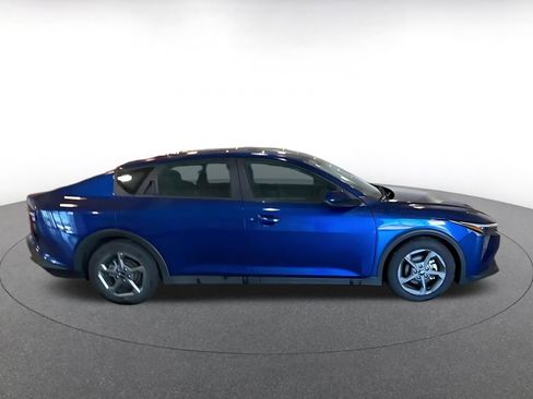 Used 2025 Kia K4 LXS image 14