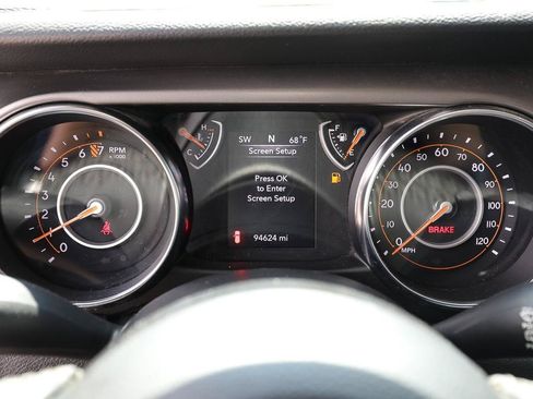 Used 2022 Jeep Wrangler Sport AWD/4WD image 15