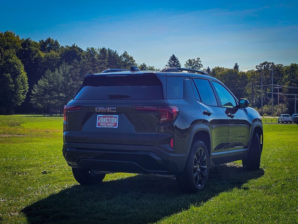 New 2027 GMC Terrain Elevation w/ Elevation Premium Package AWD/4WD image 3