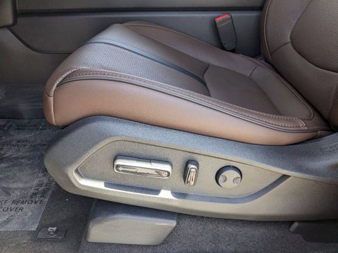 New 2025 Honda Pilot Elite image 13