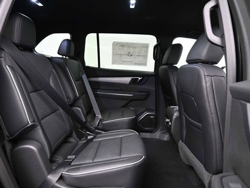 New 2026 Buick Enclave Preferred image 12