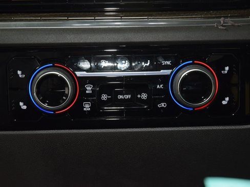 Used 2025 Chevrolet Silverado 1500 RST image 32