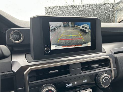 Used 2025 Toyota 4Runner SR5 AWD/4WD image 20
