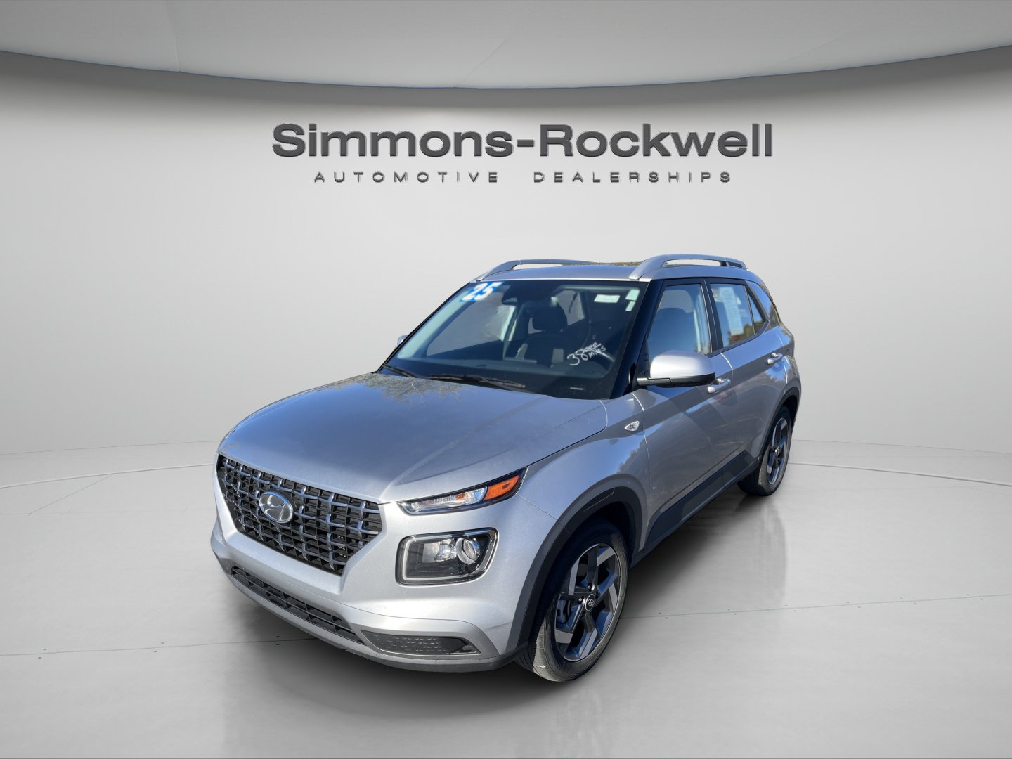 Used 2025 Hyundai Venue SEL FWD image 1